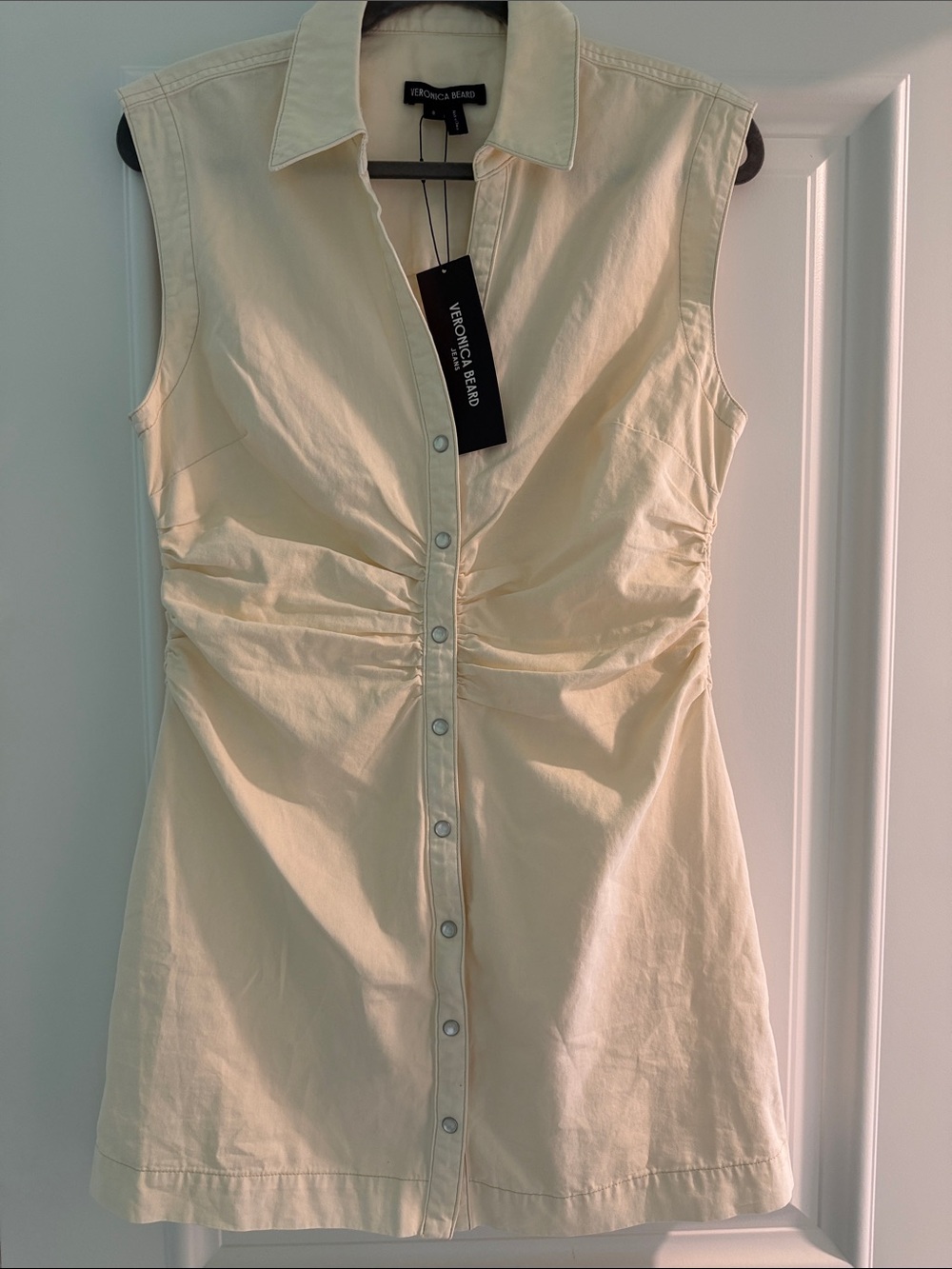 Veronica Beard Light Cream Sleeveless Ruched Button-Down Top